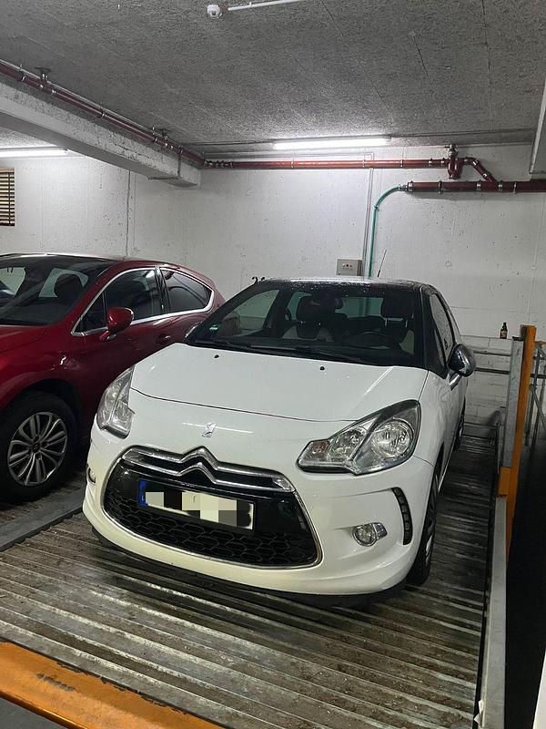 Weiß Gebraucht 2010 Citroën DS3 Sport Chic Kleinwagen | 4.200 € (Fairer Preis) - Bild 1/4