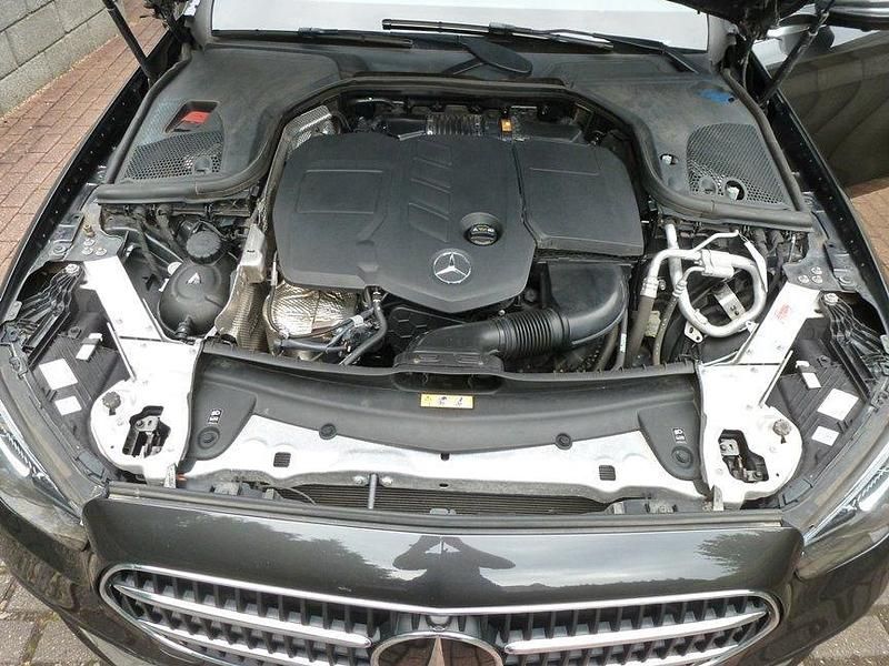 Gebraucht Mercedes E220 194 PS (142 kW) 2020 Grau Kombi