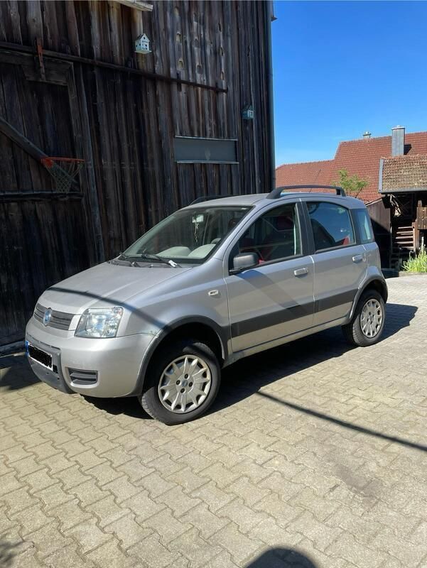 Silber Gebraucht 2006 Fiat Panda 4x4 Kleinwagen | 2.000 € (Etwas zu teuer) - Bild 1/4