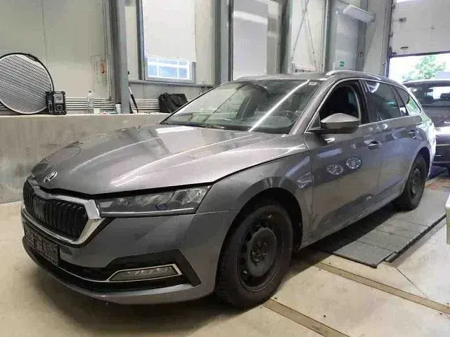 Gebraucht Skoda Octavia Style 150 PS (110 kW) 2023 Grau Kombi