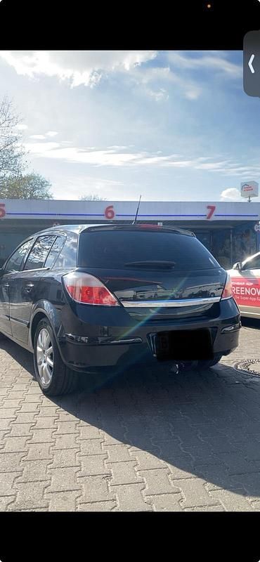 Gebraucht Opel Astra 105 PS (77 kW) 2005 Schwarz Kleinwagen