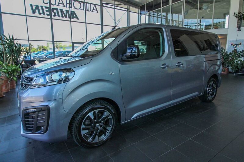 Grau Gebraucht 2022 Opel Zafira Life Edition Van | 33.499 € (Superpreis) - Bild 1/4