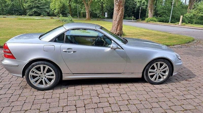 Gebraucht Mercedes SLK200 163 PS (119 kW) 2004 Silber Cabrio