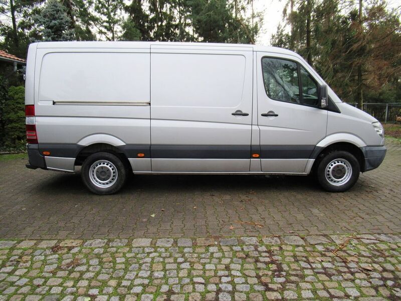 Gebraucht Mercedes Sprinter 129 PS (94 kW) 2013 Silber Van