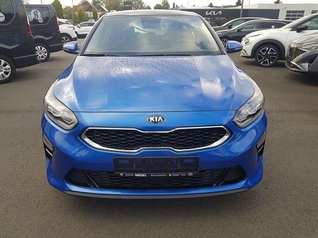 Gebraucht Kia Ceed Spirit 140 PS (102 kW) 2018 Blau Kleinwagen