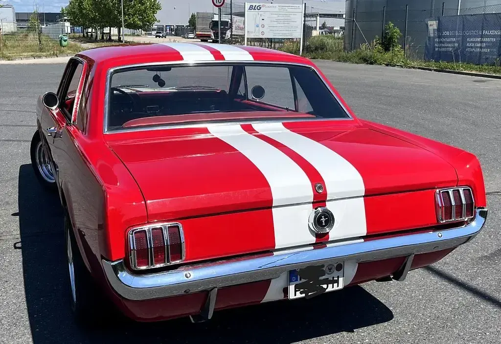 Gebraucht Ford V8 241 PS (177 kW) 1965 Rot Coupé