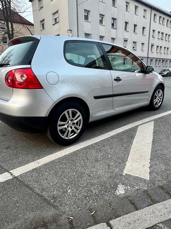 Gebraucht VW Golf V 2007 Silber Limousine