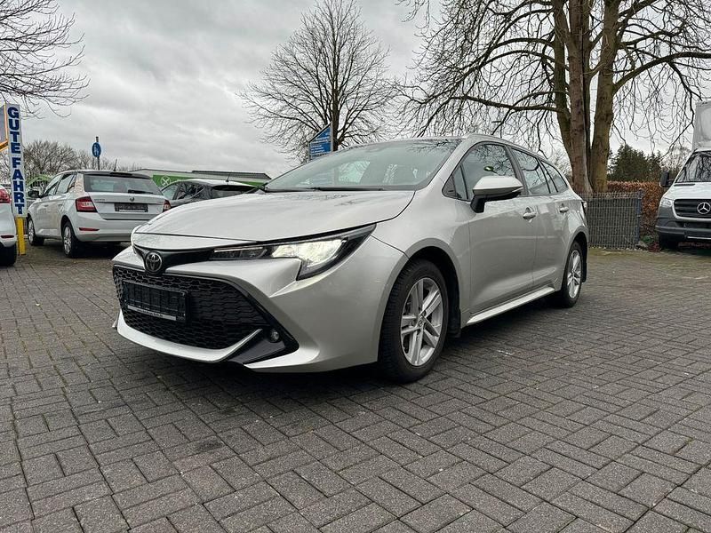 Gebraucht Toyota Corolla Team 116 PS (85 kW) 2019 Silber Kombi