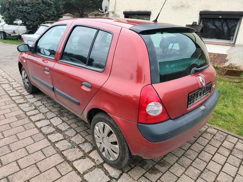Gebraucht Renault Clio II 75 PS (55 kW) 2004 Rot Kleinwagen