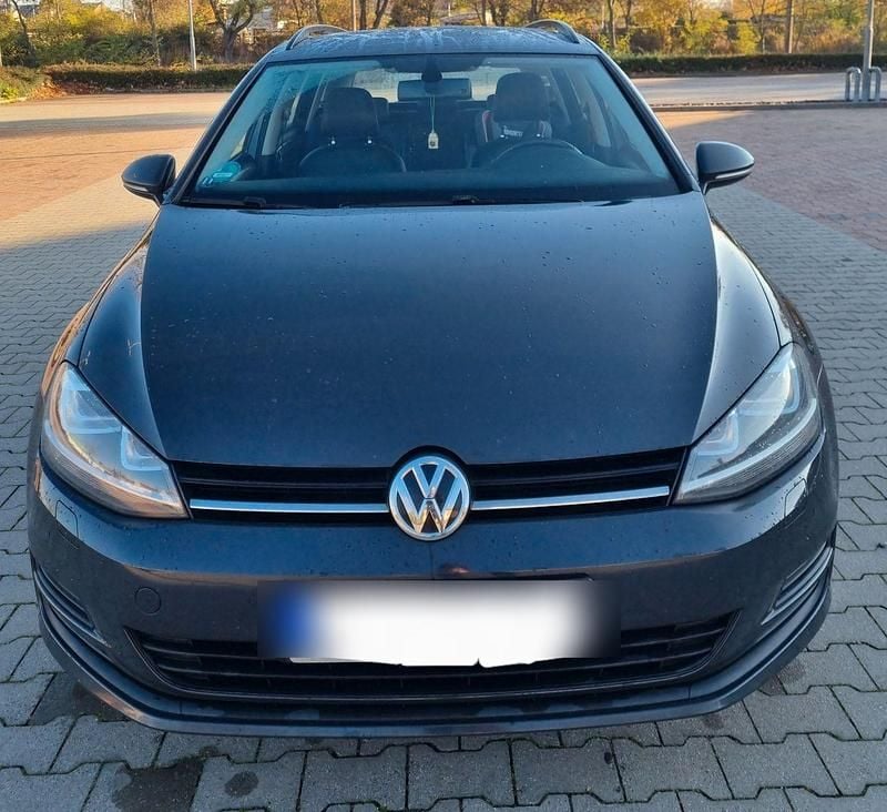 Grau Gebraucht 2015 VW Golf VII Comfortline Kombi | 7.300 € (Fairer Preis) - Bild 1/4