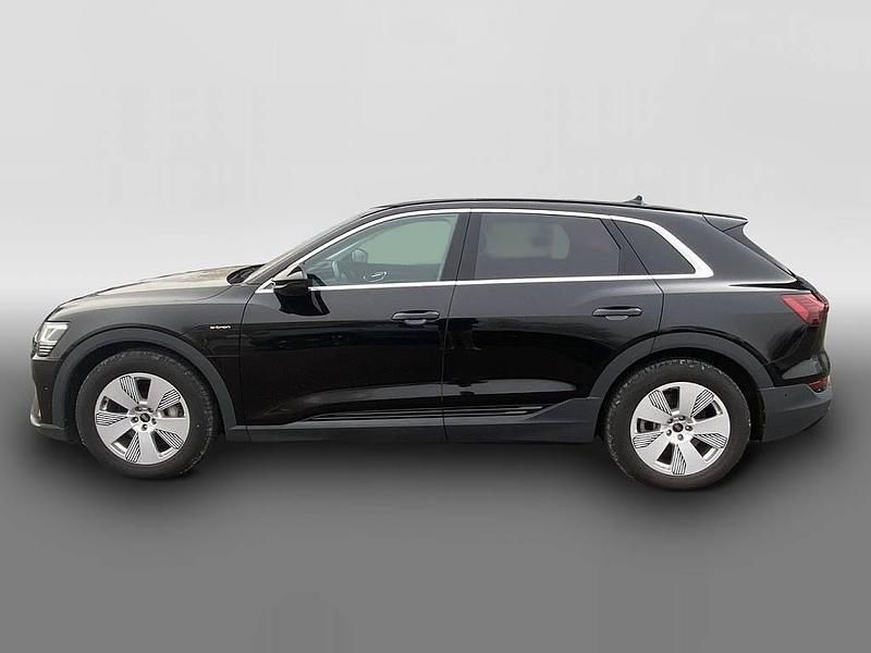 Gebraucht Audi e-tron 230 kW (313 PS) 2022 Schwarz SUV