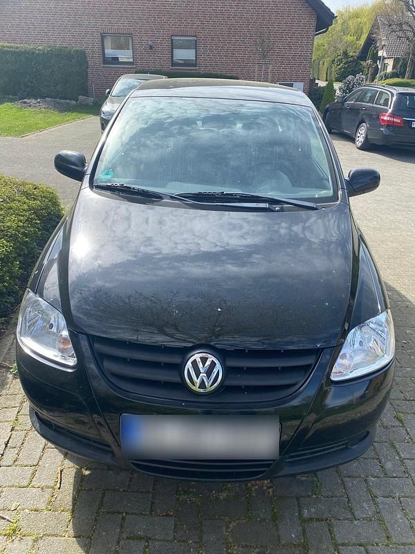 Gebraucht VW Fox 54 PS (39 kW) 2007 Schwarz Kleinwagen