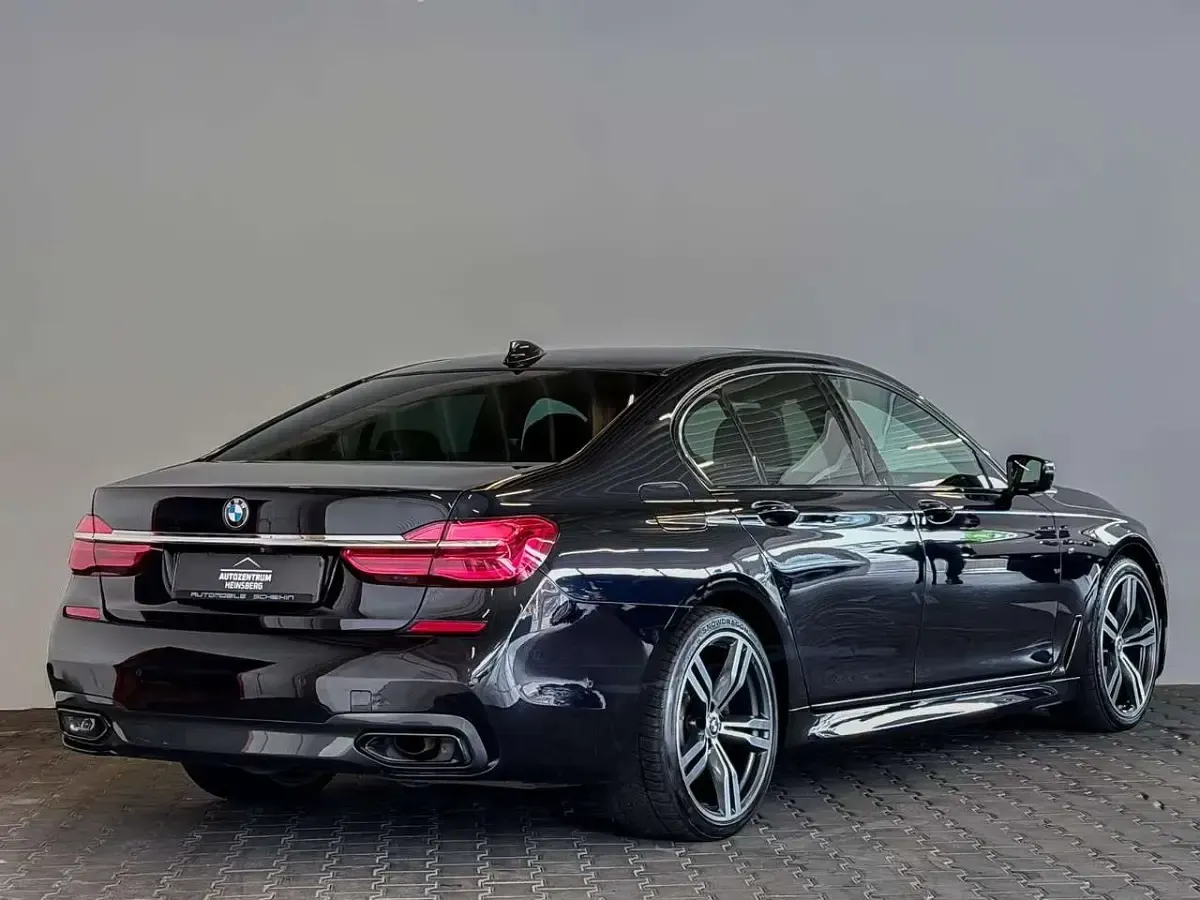 Gebraucht BMW 730 M Sport 265 PS (194 kW) 2019 Schwarz Limousine