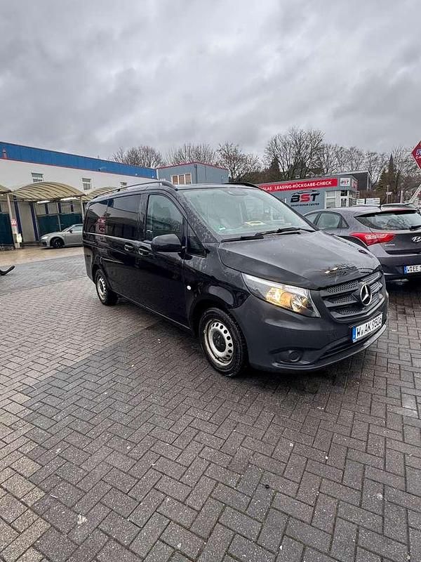 Gebraucht Mercedes Vito 163 PS (119 kW) 2019 Schwarz Van