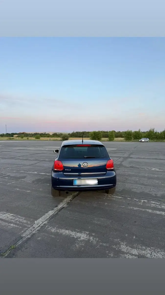 Gebraucht VW Polo 105 PS (77 kW) 2014 Blau Kleinwagen