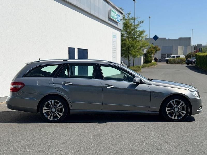 Second-hand Mercedes E350 231 CP (169 kW) 2010 Argintiu Berlinǎ