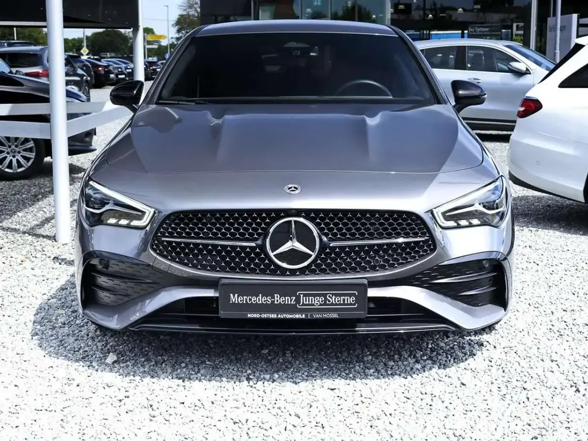 Gebraucht Mercedes CLA200 AMG 163 PS (119 kW) 2025 Mountaingrau metallic Coupé