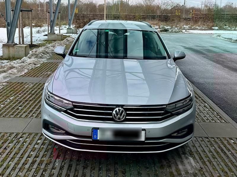 Silber Gebraucht 2020 VW Passat Business Kombi | 14.900 € (Fairer Preis) - Bild 1/4
