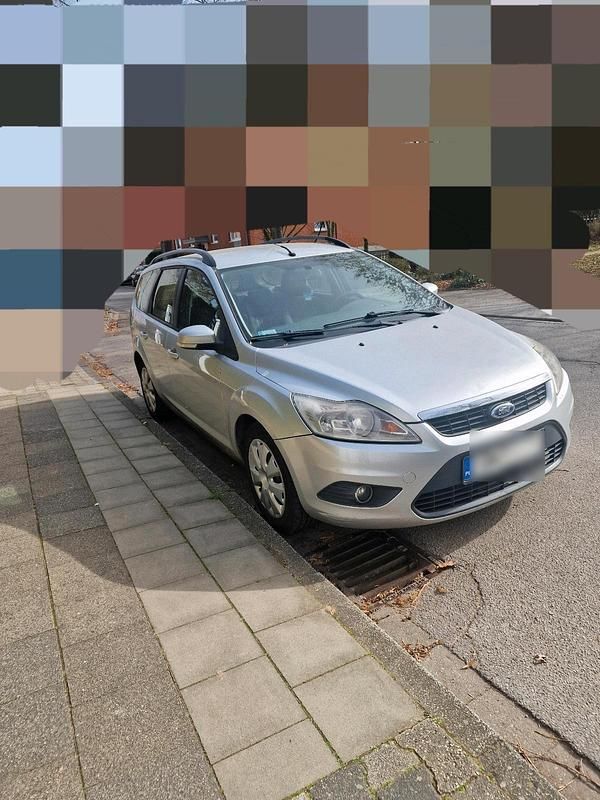 Gebraucht Ford Focus 109 PS (80 kW) 2009 Silber Kombi