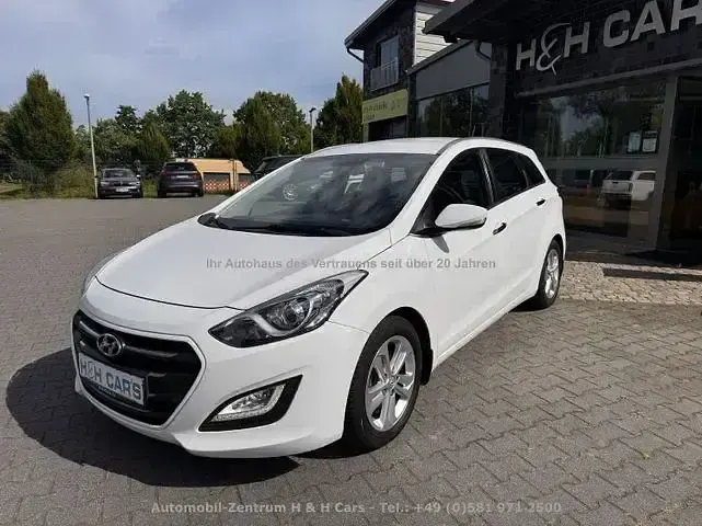Gebraucht Hyundai i30 Style 136 PS (100 kW) 2016 Kombi