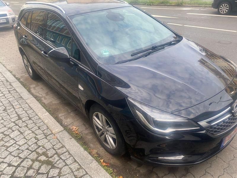 Schwarz Gebraucht 2017 Opel Astra Active Kombi | 4.990 € (Superpreis) - Bild 1/4
