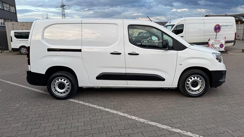 Gebraucht Opel Combo 102 PS (75 kW) 2022 Weiß Van / Kleinbus