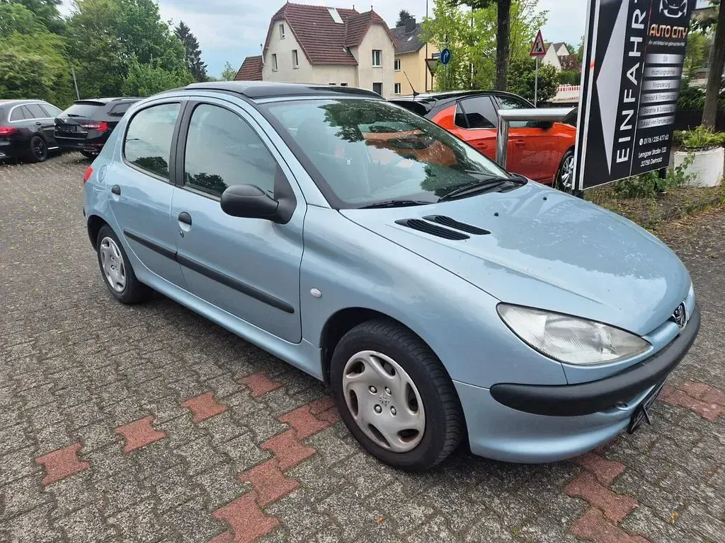 Gebraucht Peugeot 206 Style 75 PS (55 kW) 2001 Limousine