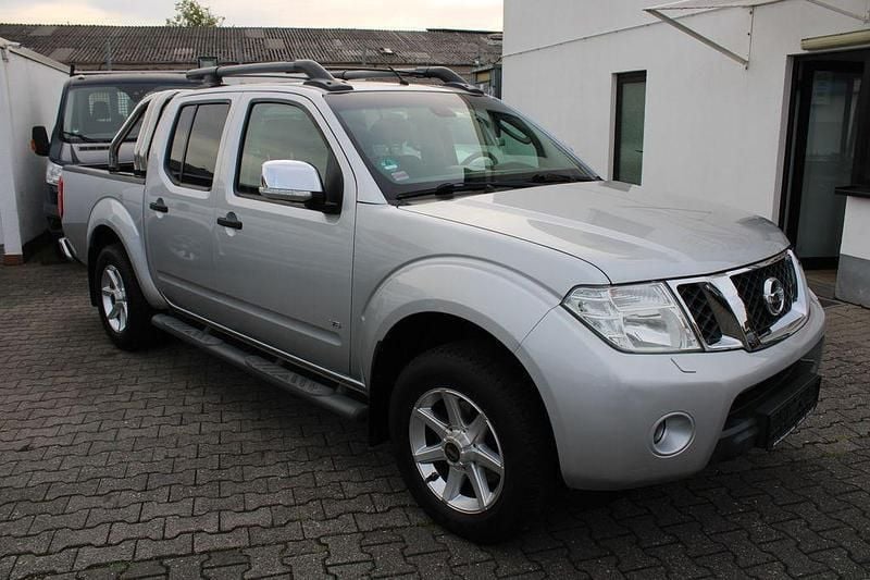 Gebraucht Nissan Navara 231 PS (169 kW) 2013 Silber (metallic) Pickup