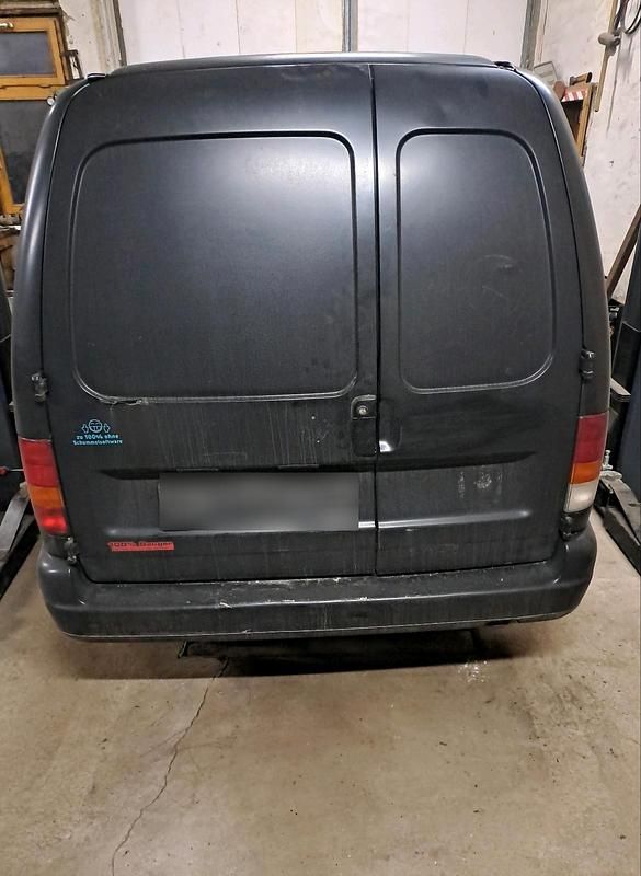 Gebraucht VW Caddy 68 PS (50 kW) 2003 Schwarz Van / Kleinbus