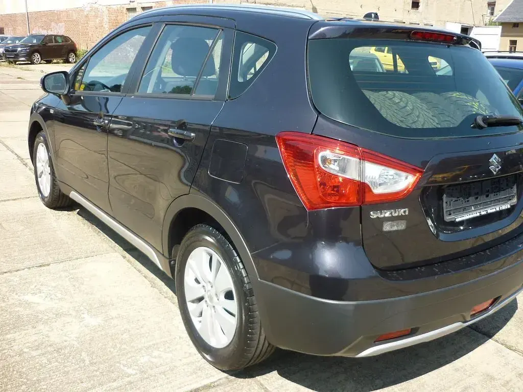 Gebraucht Suzuki SX4 S-Cross Comfort 120 PS (88 kW) 2014 Violett SUV