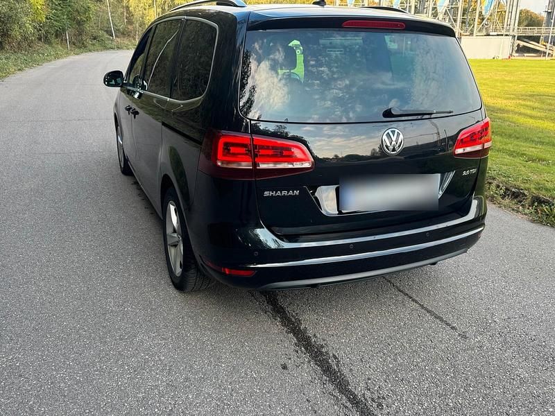 Schwarz Gebraucht 2016 VW Sharan Allstar Van / Kleinbus | 21.800 € (Fairer Preis) - Bild 1/4