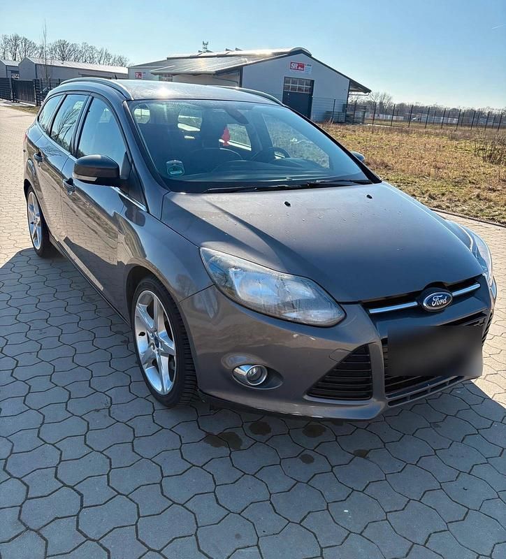 Gebraucht Ford Focus 140 PS (102 kW) 2012 Braun Kombi