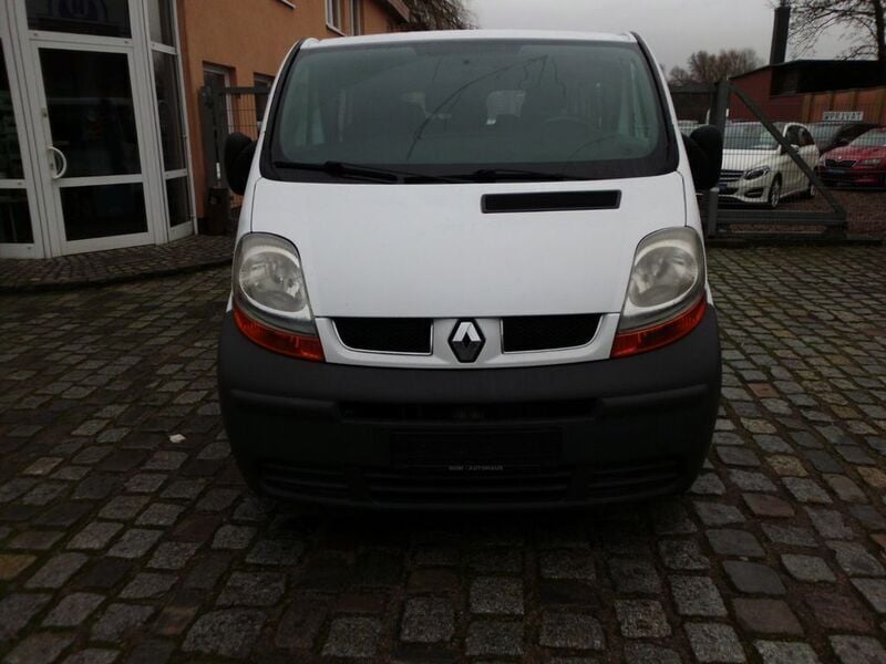 Gebraucht Renault Trafic 82 PS (60 kW) 2006 Weiß Van / Kleinbus