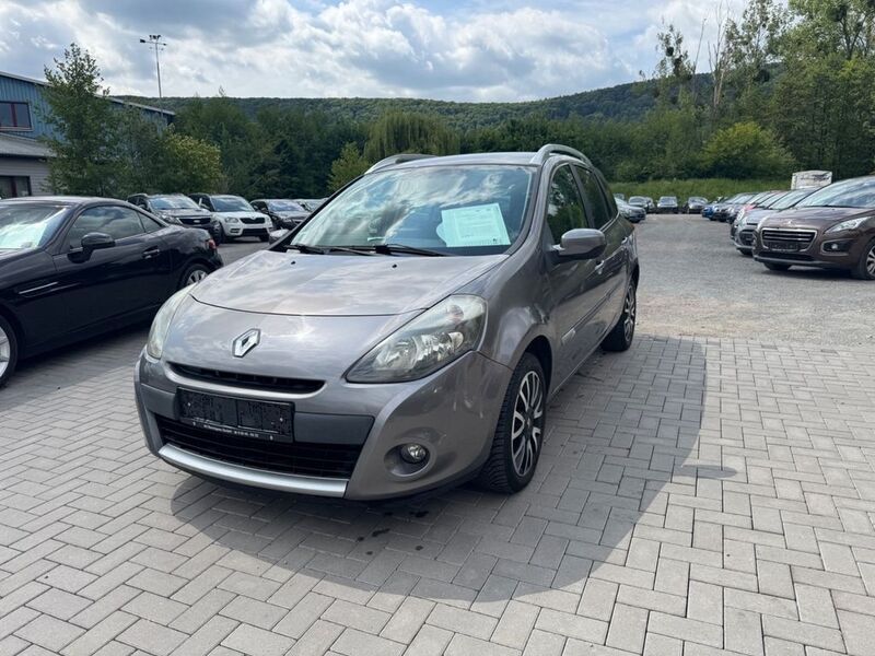 Grau Gebraucht 2012 Renault Clio IV Limousine | 4.990 € (Fairer Preis) - Bild 1/4