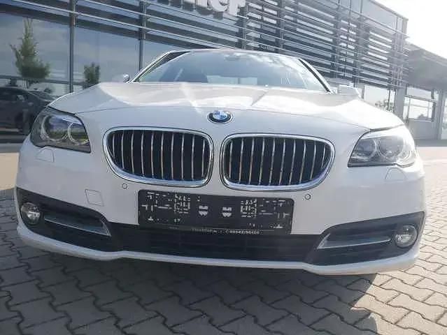 Gebraucht BMW 530 Performance 258 PS (189 kW) 2016 Alpinweiss iii Limousine