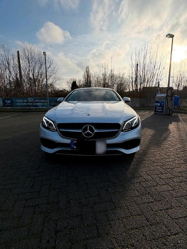 Gebraucht Mercedes E200 184 PS (135 kW) 2018 Grau Coupé