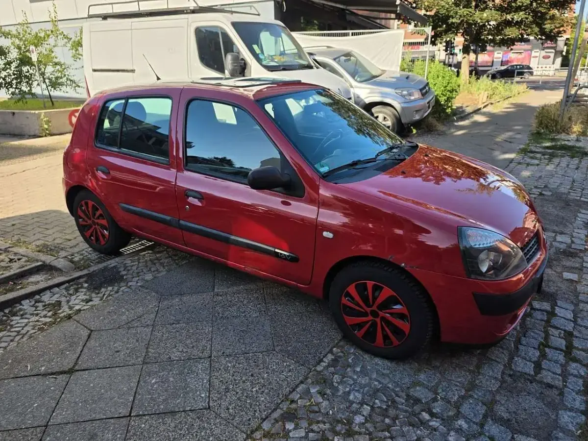 Gebraucht Renault Clio Dynamique 75 PS (55 kW) 2002 Rot Limousine