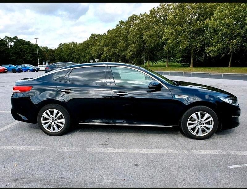 Gebraucht Kia Optima 136 PS (100 kW) 2013 Schwarz Limousine