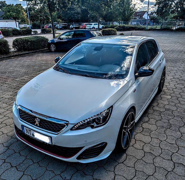 Gebraucht Peugeot 308 GTi by Peugeot Sport 272 PS (200 kW) 2017 Weiß Limousine