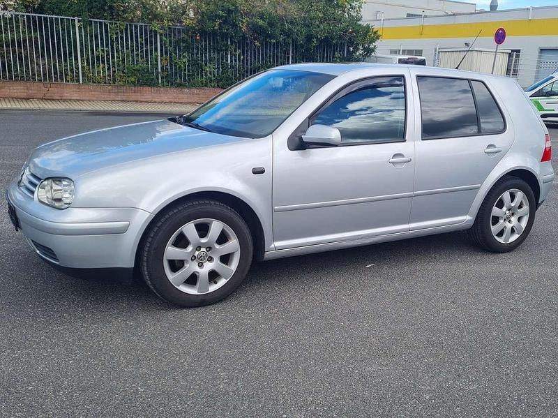 Silber grau Gebraucht 2003 VW Golf IV Pacific Limousine | 2.590 € (Fairer Preis) - Bild 1/4