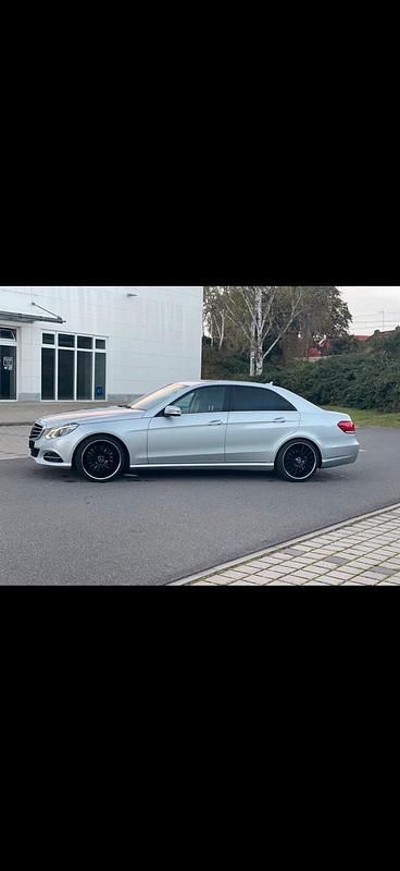 Gebraucht Mercedes E400 333 PS (244 kW) 2013 Silber Limousine