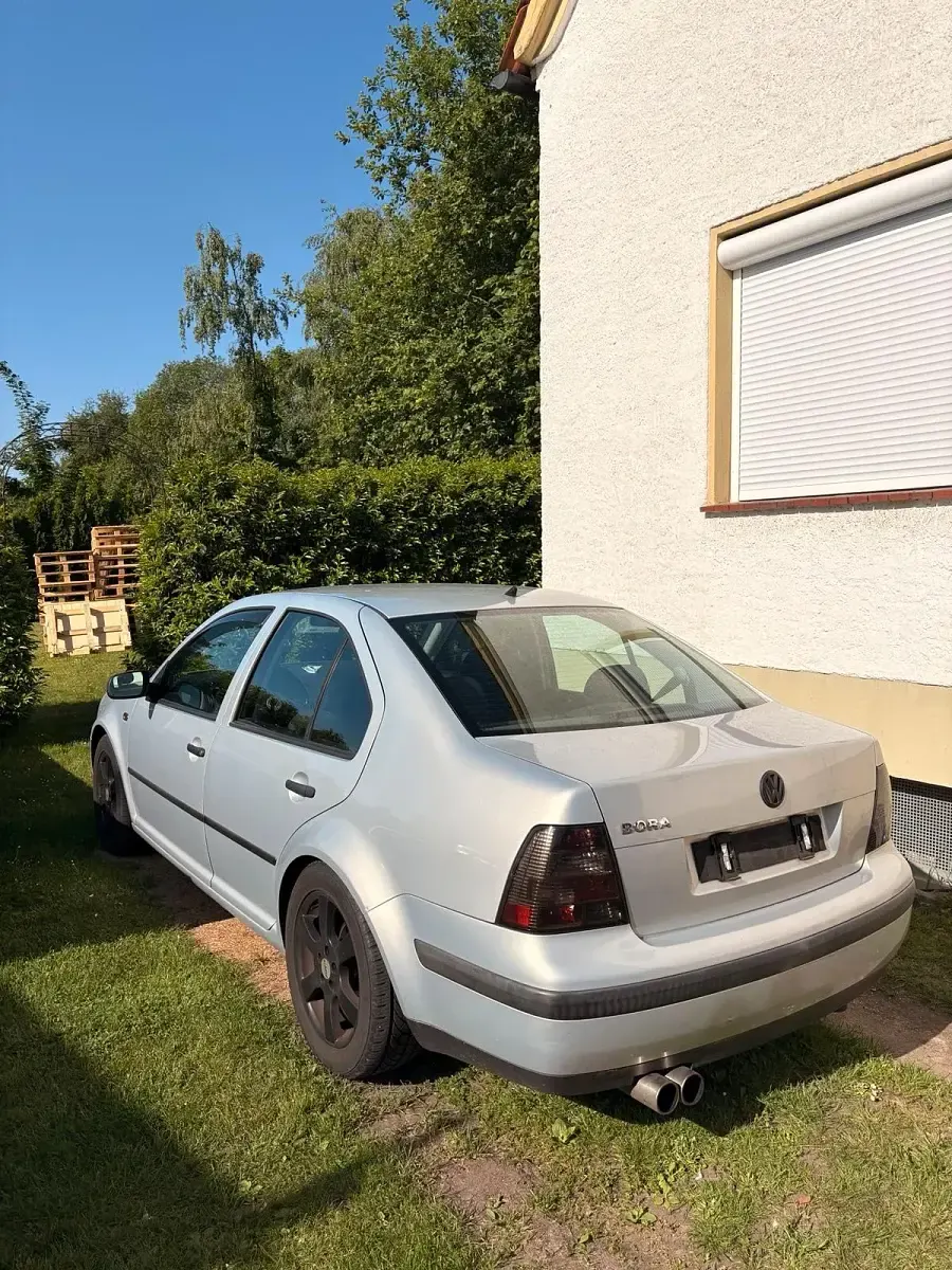 Gebraucht VW Bora 101 PS (74 kW) 1999 Silber Limousine
