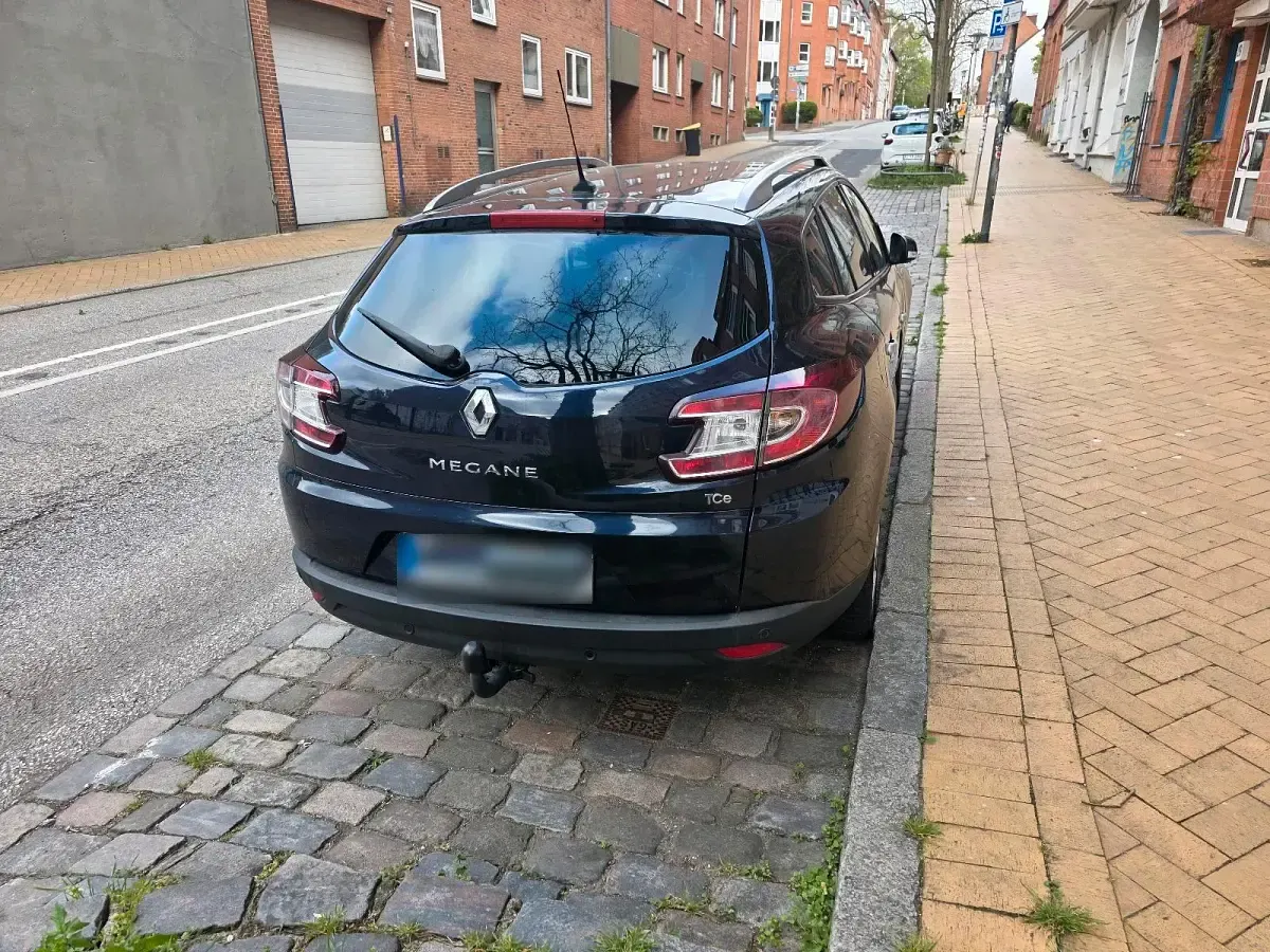 Gebraucht Renault Mégane GrandTour 130 PS (95 kW) 2010 Blau Kombi