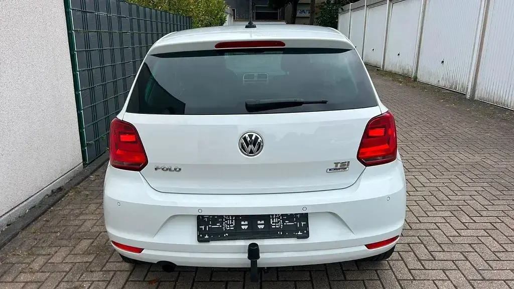 Gebraucht VW Polo 90 PS (66 kW) 2016 Weiß Limousine