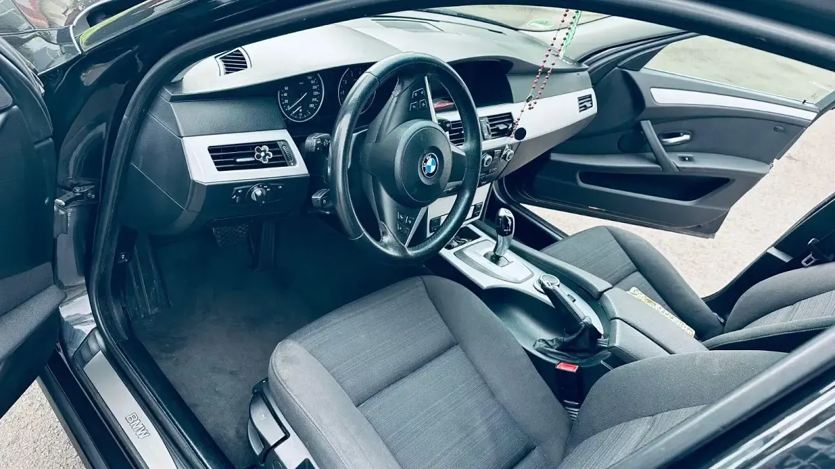 Gebraucht BMW 520 Exclusive 170 PS (125 kW) 2008 Schwarz Limousine