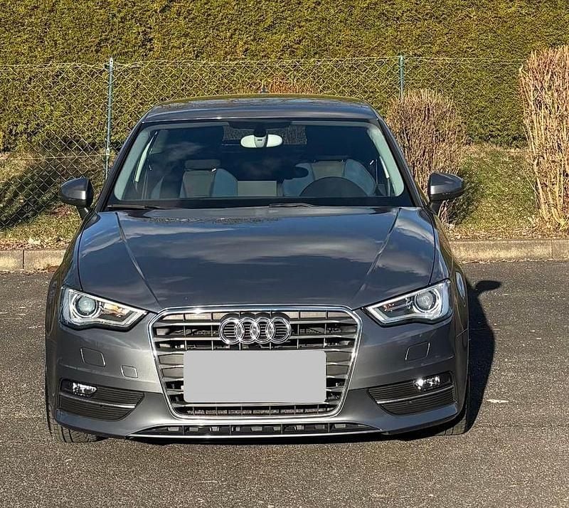 Gebraucht Audi A3 Ambition 140 PS (102 kW) 2013 Grau Limousine