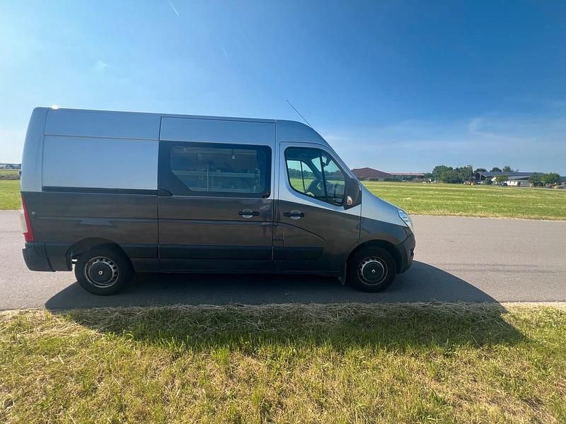 Silber Gebraucht 2016 Renault Master Van | 13.450 € - Bild 1/4