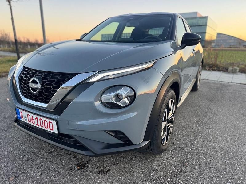 Grau Gebraucht 2023 Nissan Juke Acenta SUV | 14.900 € (Guter Preis) - Bild 1/4