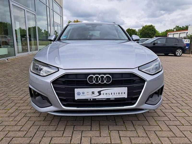 Gebraucht Audi A4 Design 163 PS (119 kW) 2023 Silber Kombi