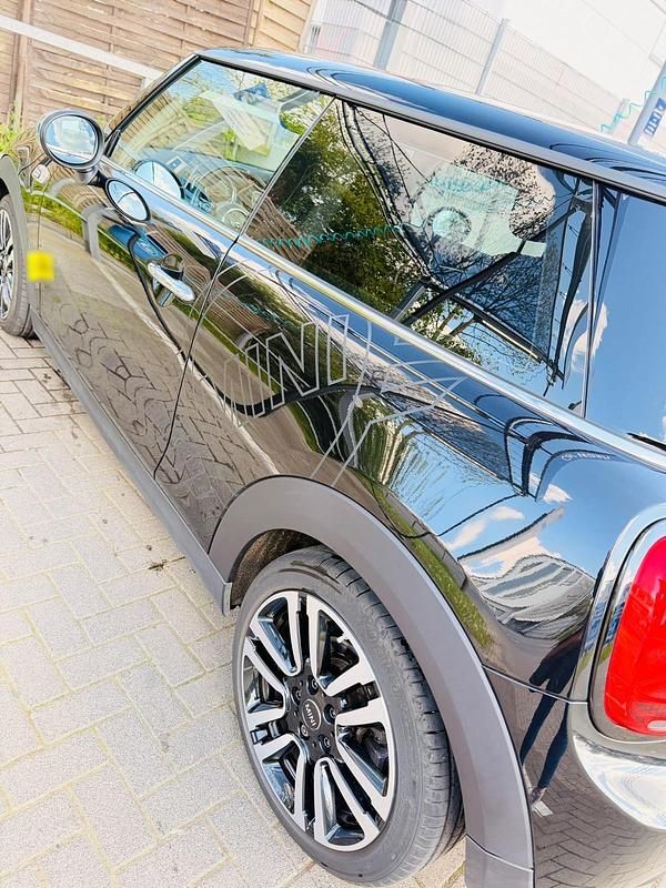 Second-hand Mini ONE 102 CP (75 kW) 2015 Negru Hatchback